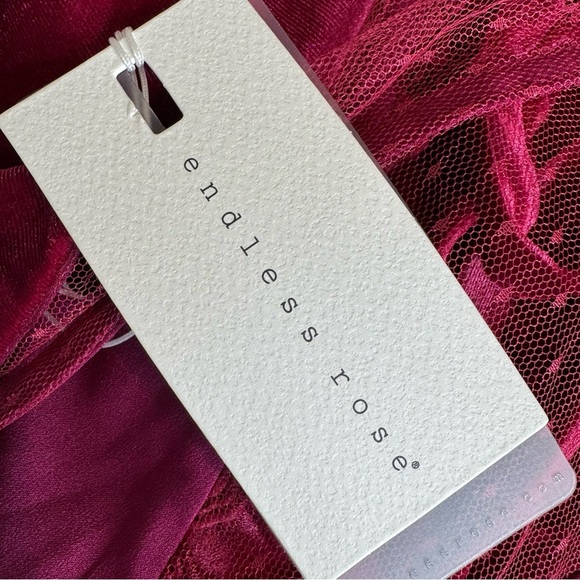 NWT Endless Rose Velvet and Lace Romper Wine Size S - Picture 7 of 12